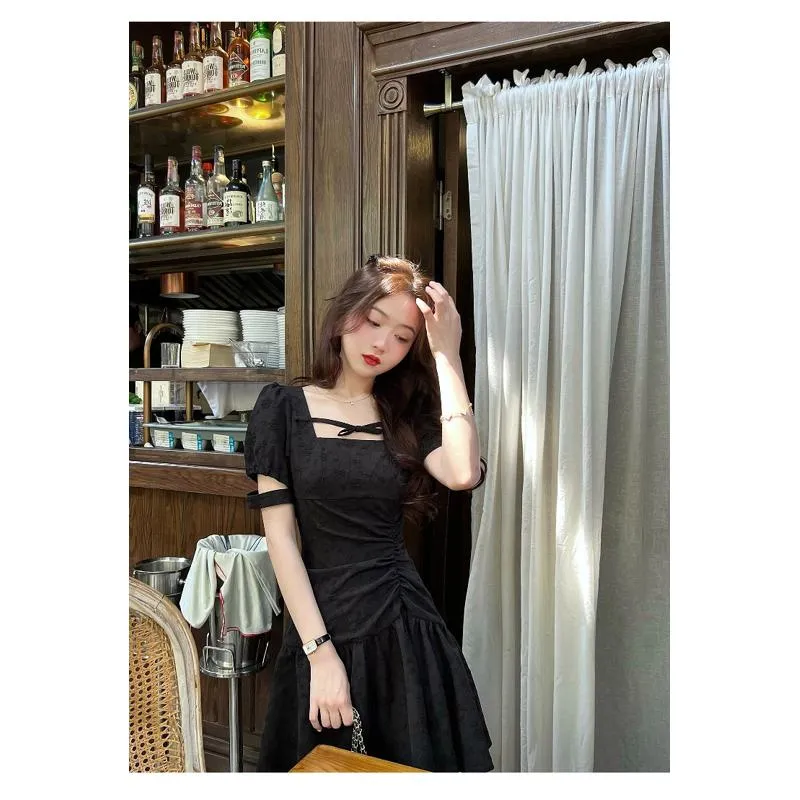 Cinched Waist Square Collar Slimming Fluffy Pleated Black Dress