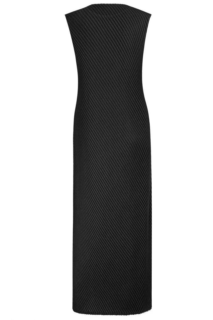 Comfy Diagonal Pleated Crew Neck Sheath Sleeveless Midi Dress - Black