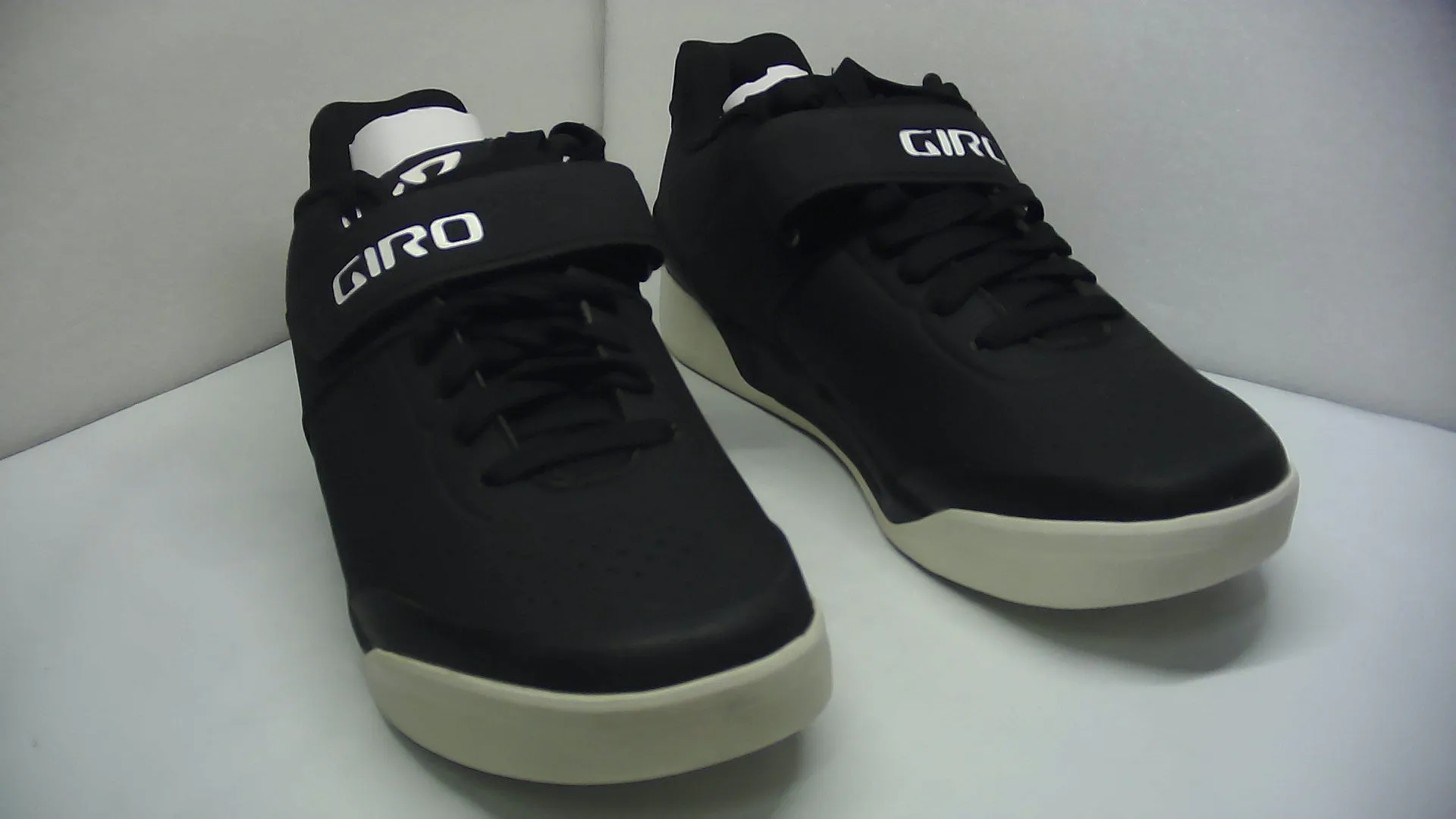 Giro Chamber II Downhill Shoes - Gwin Black/White - Size 46 - Open Box  - (Without Original Box)