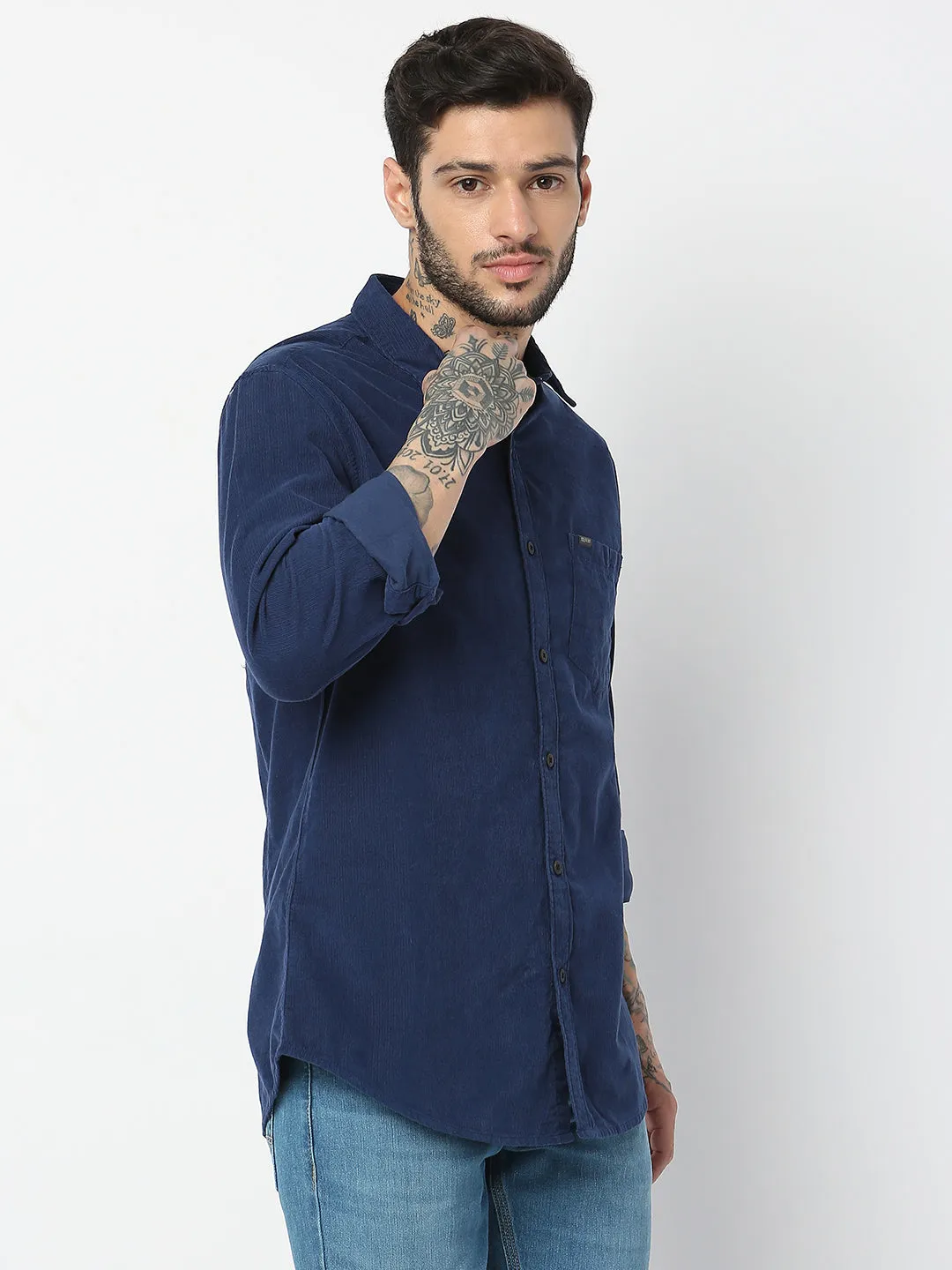 Spykar Men Indigo Blue Cotton Slim Fit Plain Shirts