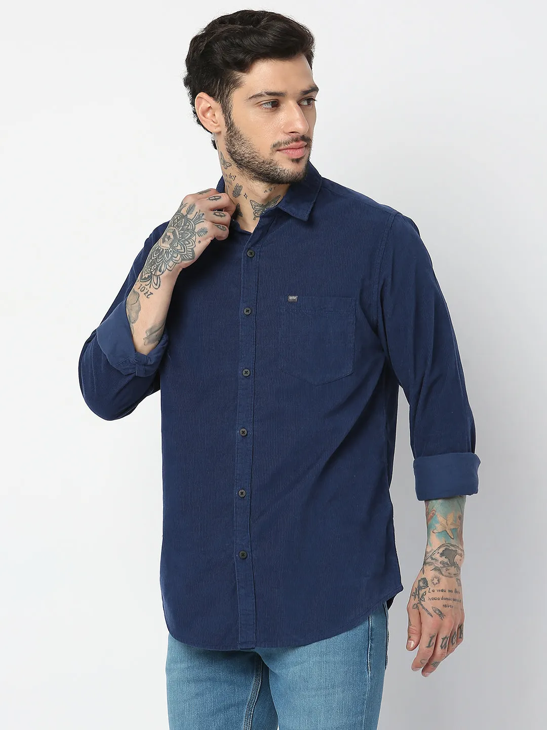 Spykar Men Indigo Blue Cotton Slim Fit Plain Shirts