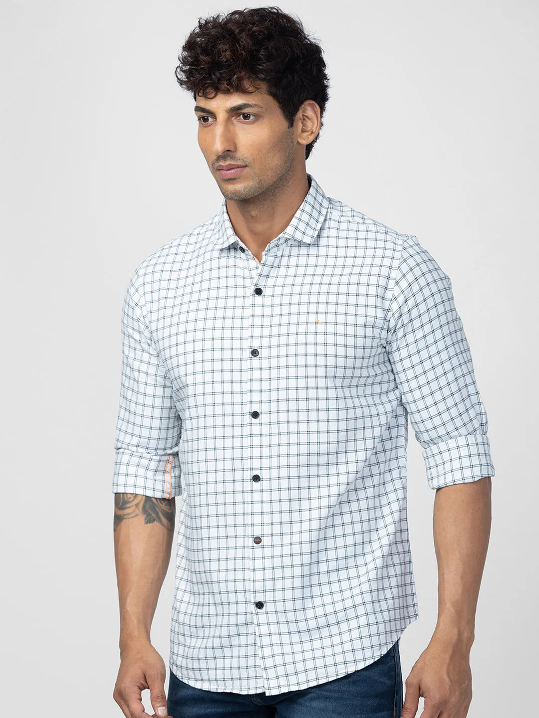 Spykar Men White Cotton Regular Slim Fit Checkered Shirt