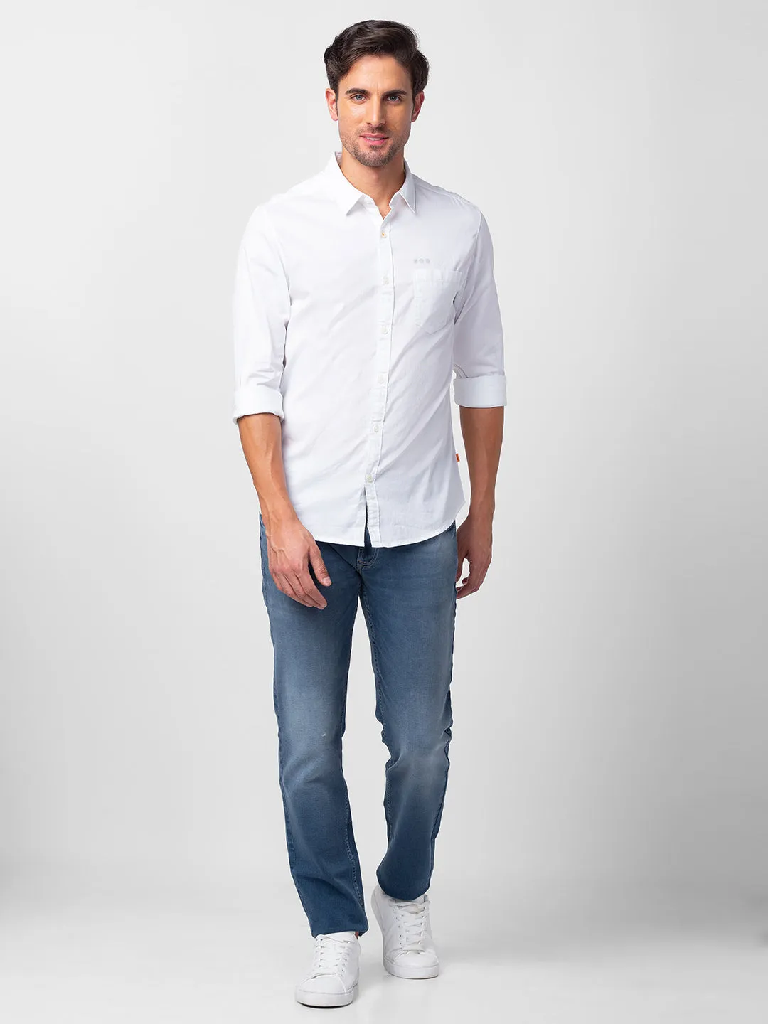 Spykar Men White Cotton Slim Fit Plain Shirt