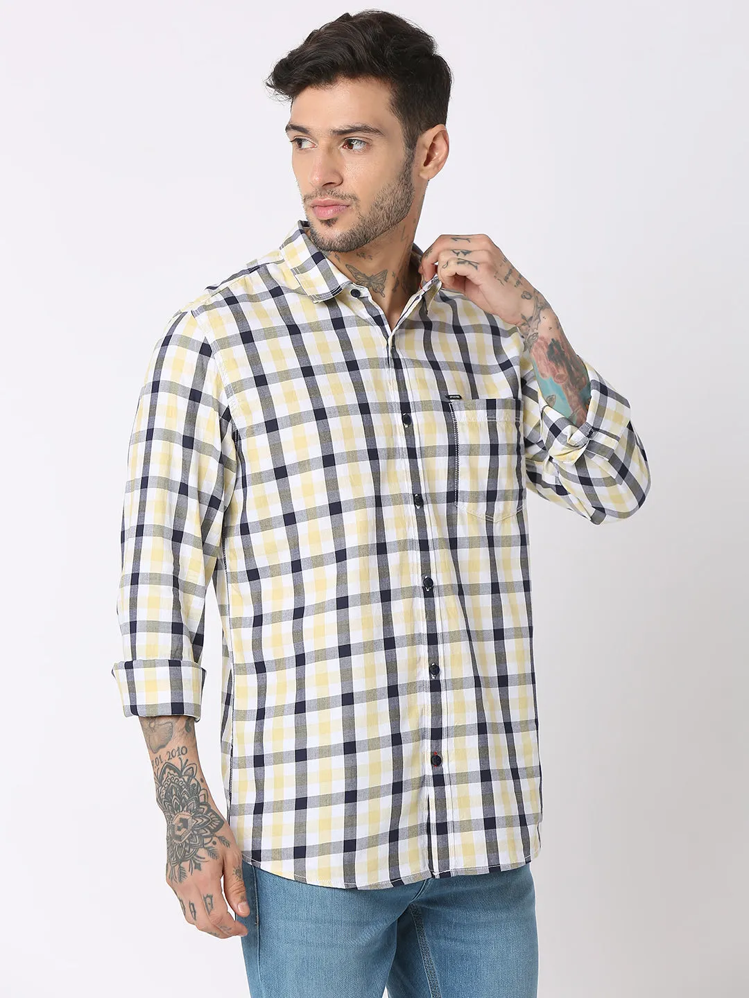 Spykar Men Yellow Cotton Regular Fit Checkered Shirts